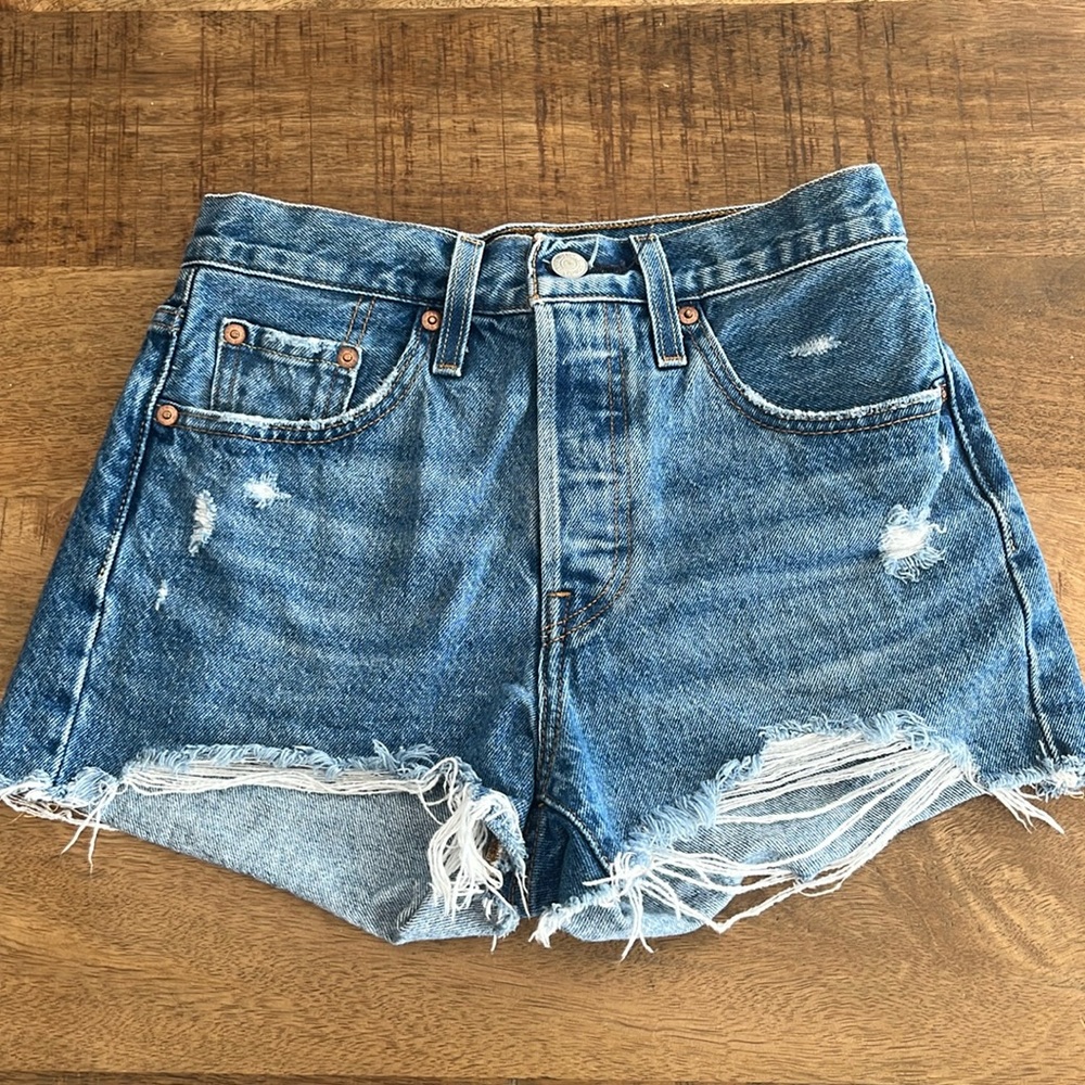 Levi Jean Shorts